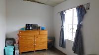 Main Bedroom - 13 square meters of property in Newlands East