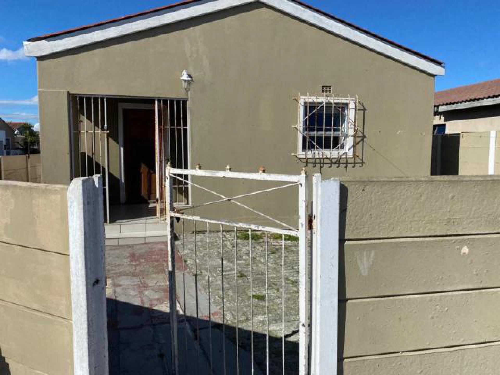 Front View of property in Lavender Hill