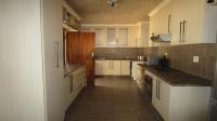 Kitchen - 31 square meters of property in Randfontein