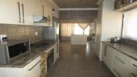 Kitchen - 31 square meters of property in Randfontein