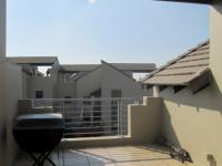Balcony - 27 square meters of property in Lone Hill