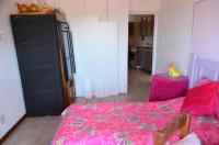 Bed Room 1 - 65 square meters of property in Margate