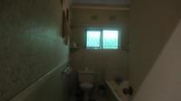 Bathroom 2 - 4 square meters of property in Padfield Park