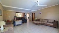 Lounges - 156 square meters of property in Kromdraai