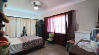 Bed Room 5+ - 82 square meters of property in Kromdraai