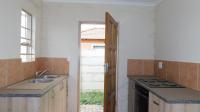 Kitchen - 7 square meters of property in Andeon