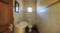 Guest Toilet - 9 square meters of property in Emalahleni (Witbank) 