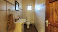 Guest Toilet - 8 square meters of property in Emalahleni (Witbank) 