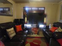 Lounges - 10 square meters of property in Lawley
