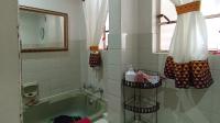 Bathroom 1 - 26 square meters of property in Bloubosrand
