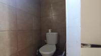 Bathroom 1 - 26 square meters of property in Bloubosrand