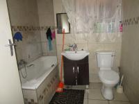 Bathroom 1 - 6 square meters of property in Florida