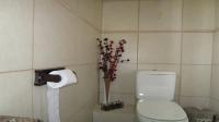 Guest Toilet - 3 square meters of property in Magaliesmoot AH