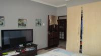 Bed Room 3 - 15 square meters of property in Magaliesmoot AH