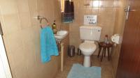 Guest Toilet - 2 square meters of property in Edleen