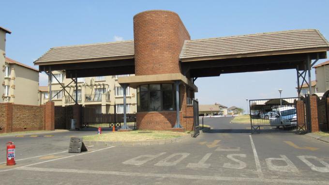Standard Bank SIE Sale In Execution 2 Bedroom Sectional Title for Sale in Reyno Ridge - MR266241