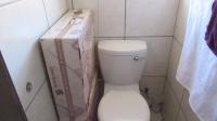 Main Bathroom - 3 square meters of property in Croydon