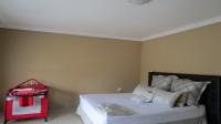 Main Bedroom - 34 square meters of property in Sagewood