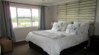 Main Bedroom - 25 square meters of property in Crestholme