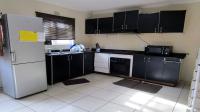Kitchen - 13 square meters of property in Kenville