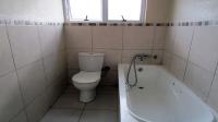 Main Bathroom - 5 square meters of property in Kenville
