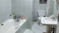 Bathroom 1 - 4 square meters of property in Paulshof
