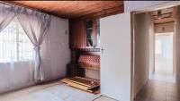 Main Bedroom - 37 square meters of property in Lenasia South
