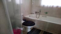 Bathroom 1 - 5 square meters of property in Daspoort