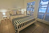 Bed Room 1 - 28 square meters of property in Umdloti 