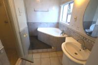 Bathroom 2 - 8 square meters of property in Umdloti 