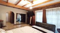 Main Bedroom - 34 square meters of property in Valhalla