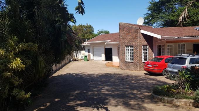 4 Bedroom House for Sale For Sale in Umtentweni - MR333106