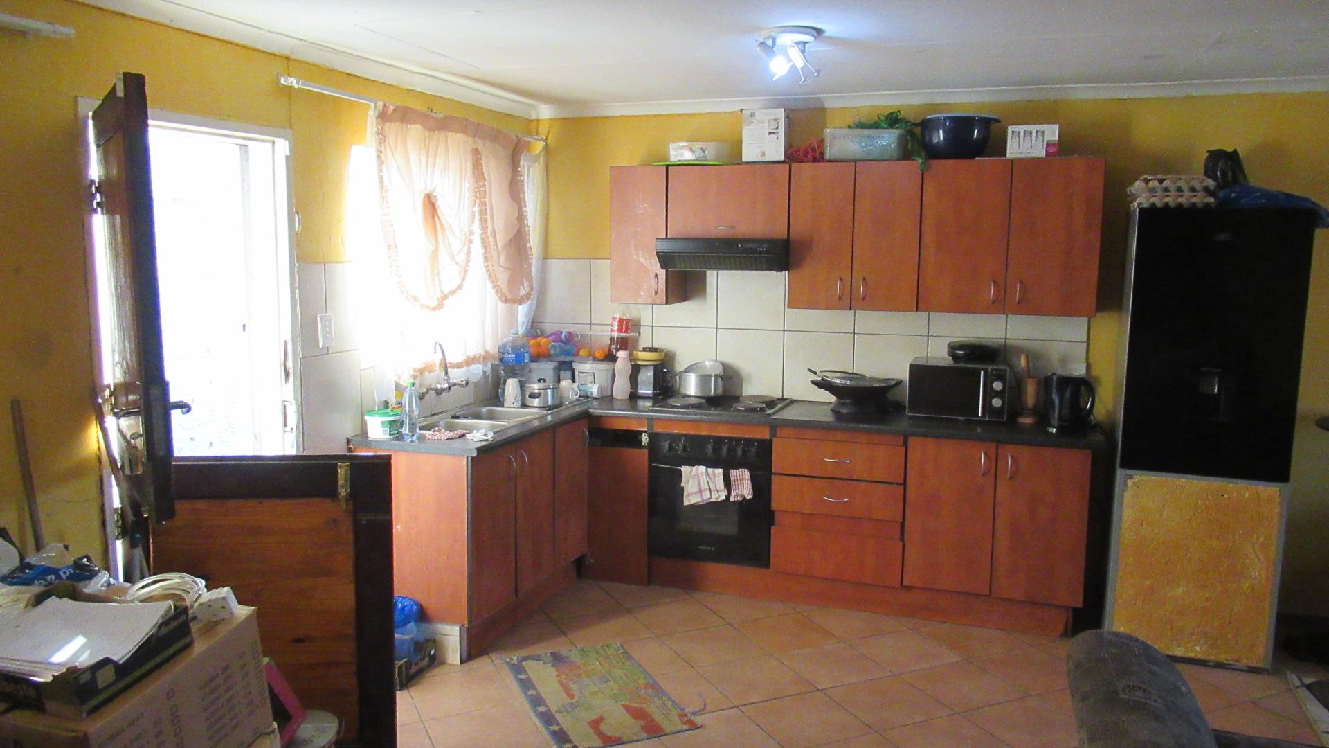 Kitchen - 12 square meters of property in Bedworth Park