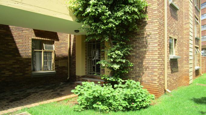2 Bedroom Sectional Title for Sale For Sale in Die Hoewes - Private Sale - MR355470
