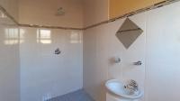 Bathroom 2 - 6 square meters of property in Kookrus