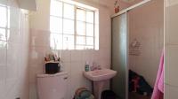 Main Bathroom - 4 square meters of property in The Orchards
