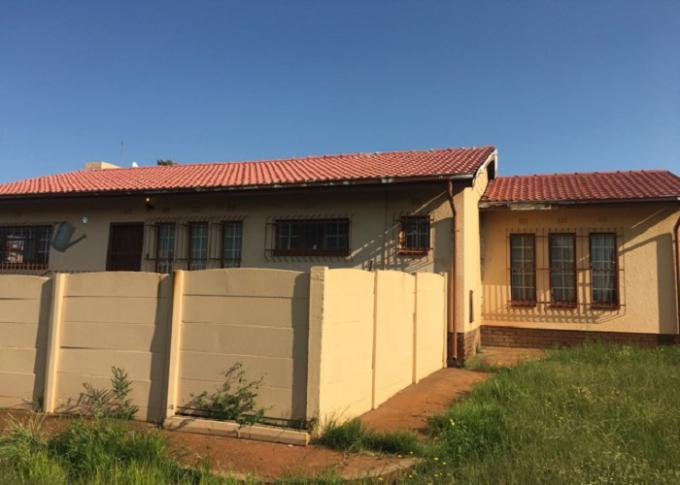 FNB SIE Sale In Execution 3 Bedroom House for Sale in Hillshaven - MR371309