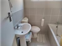 Bathroom 1 of property in Malvern - DBN