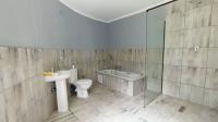 Bathroom 1 - 10 square meters of property in President Park A.H.