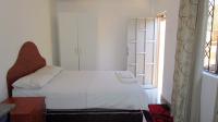 Bed Room 5+ - 27 square meters of property in Montclair (Dbn)