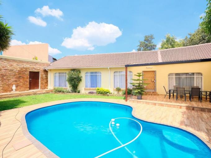 4 Bedroom House for Sale For Sale in Bergbron - MR379064