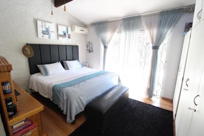 3 Bedroom Duplex for Sale For Sale in Hennopspark - MR392882