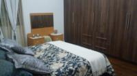 Bed Room 1 of property in Vryburg