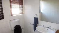 Bathroom 2 - 10 square meters of property in Three Rivers