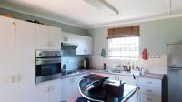 Kitchen - 35 square meters of property in Bluff