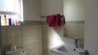Main Bathroom - 5 square meters of property in Roseacre