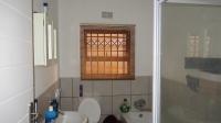 Bathroom 1 - 6 square meters of property in Elandsfontein