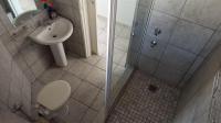 Bathroom 1 - 6 square meters of property in Zonnebloem