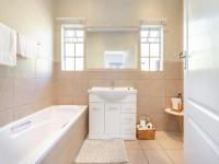 Main Bathroom - 7 square meters of property in Buccleuch