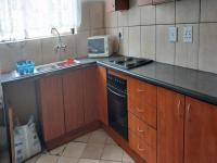 Kitchen - 10 square meters of property in Bedworth Park